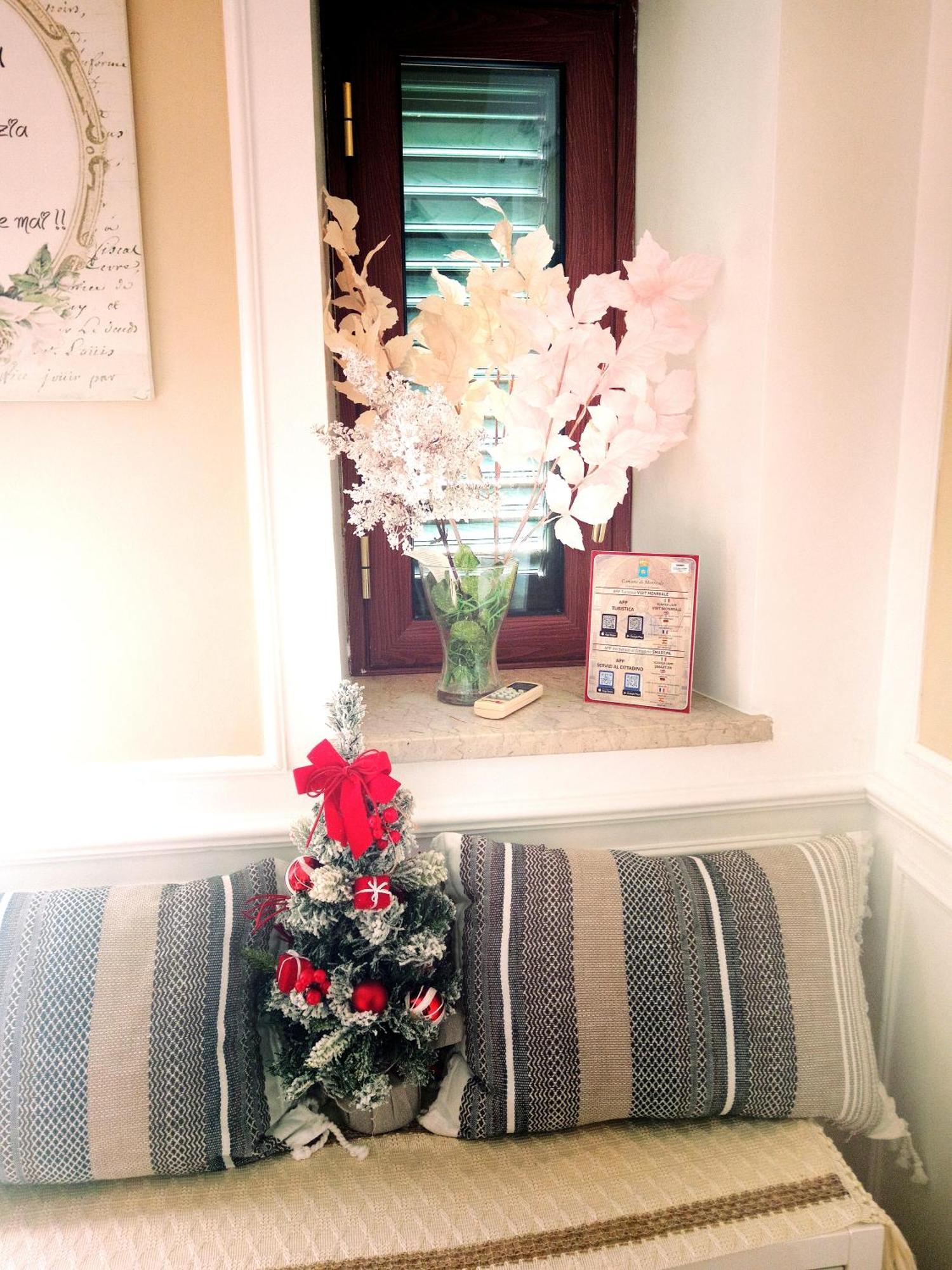 La Casetta Di Gio Gio Appartamento In Centro A มอนเรอาเล ภายนอก รูปภาพ